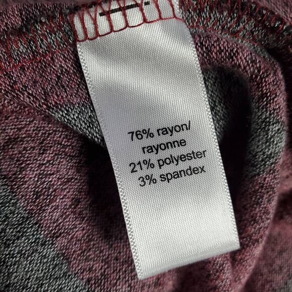 Maurices 24/7 Collection Women’s Red Plaid Tunic Tee Short Sleeve Top Size 1X - Picture 7 of 8